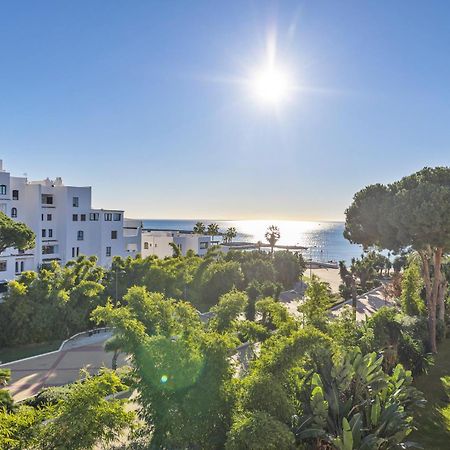 Modern Apartment - 2 Bedrooms, Beachside - Puerto Banus Marbella Exteriör bild