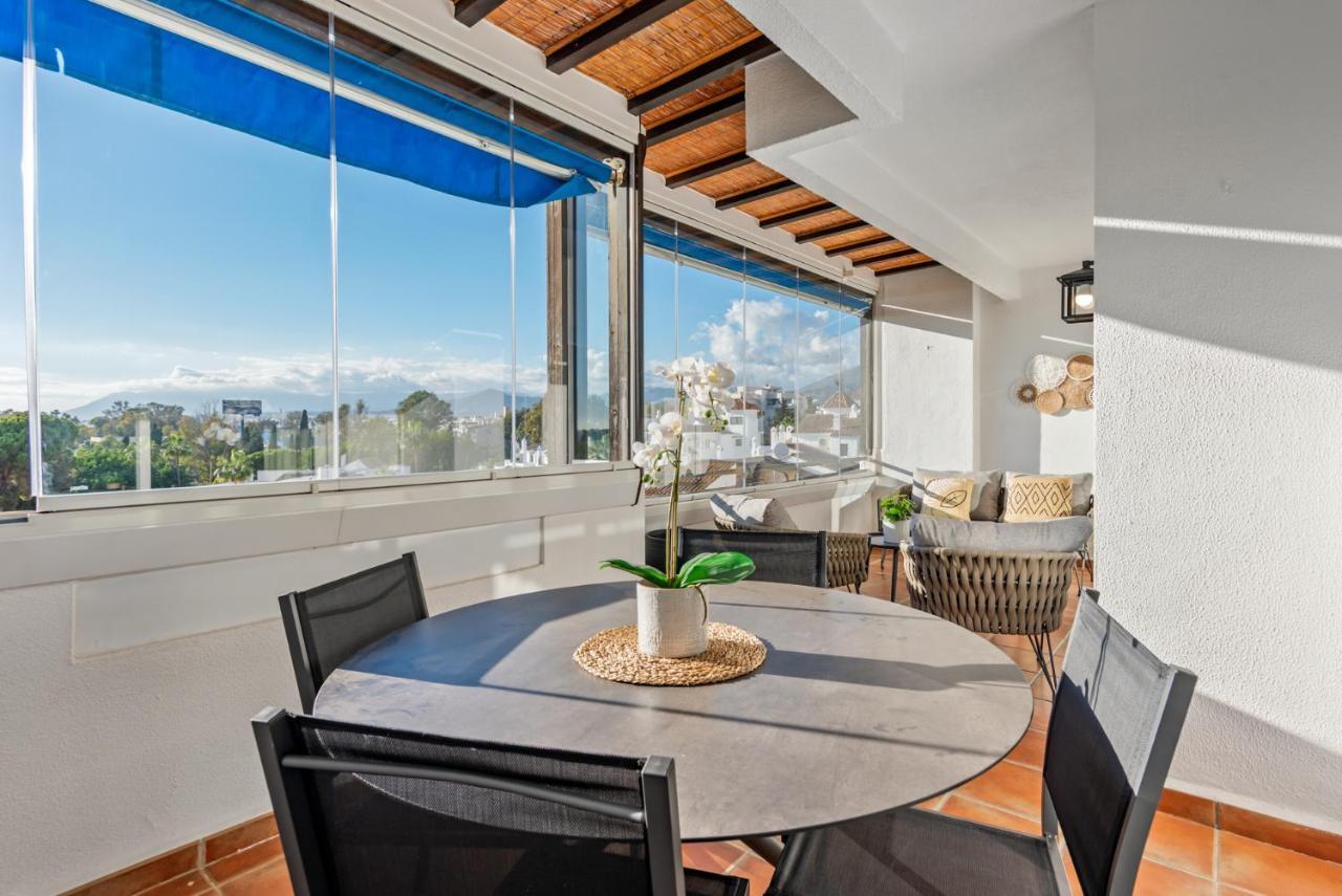 Modern Apartment - 2 Bedrooms, Beachside - Puerto Banus Marbella Exteriör bild