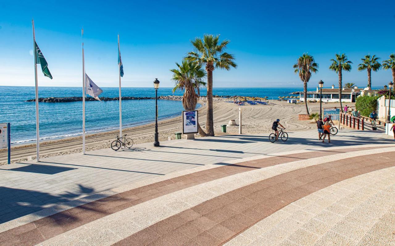 Modern Apartment - 2 Bedrooms, Beachside - Puerto Banus Marbella Exteriör bild