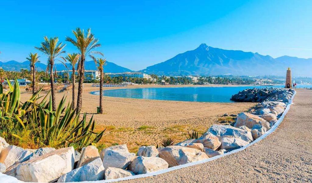 Modern Apartment - 2 Bedrooms, Beachside - Puerto Banus Marbella Exteriör bild